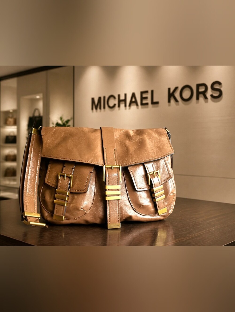 Michael Kors Darrington Large Crackled Leather Shoulder Bag With COA